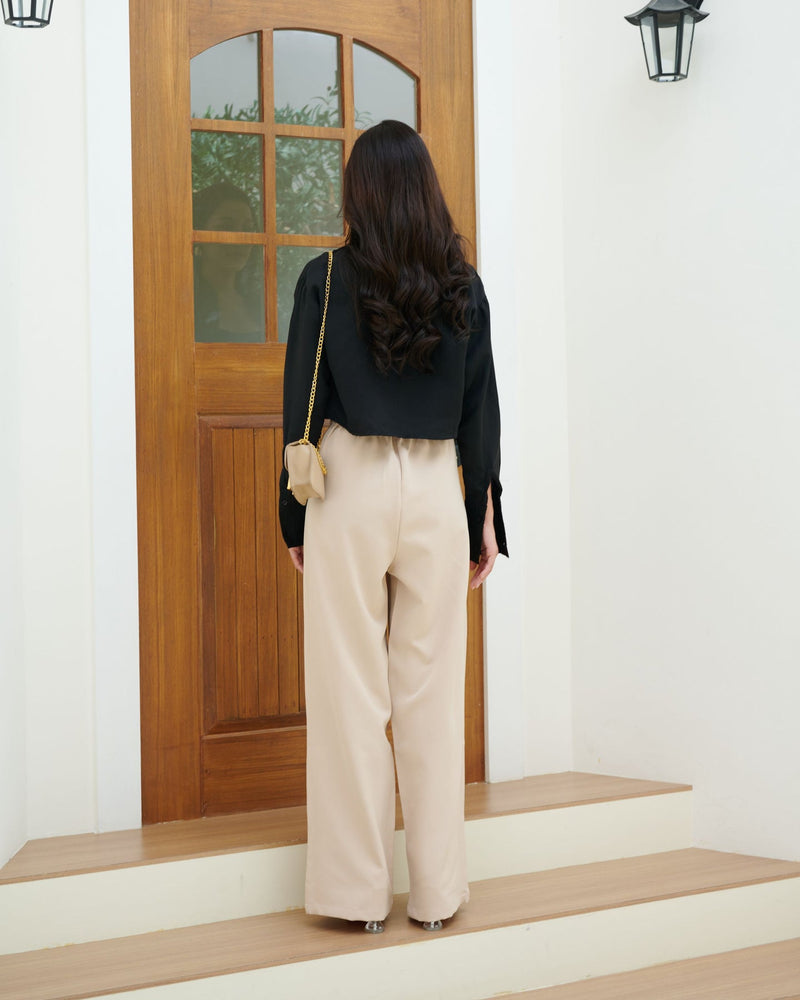 Elegant Seamed Flap Trousers