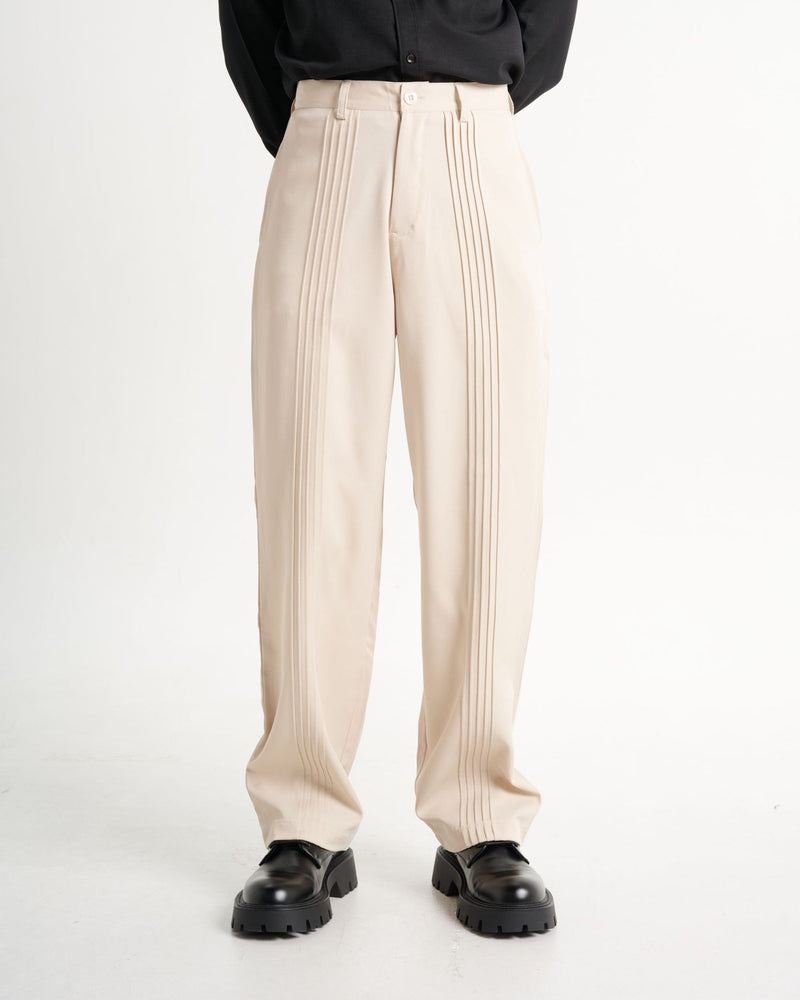 Sleek Pleated Baggy Trousers